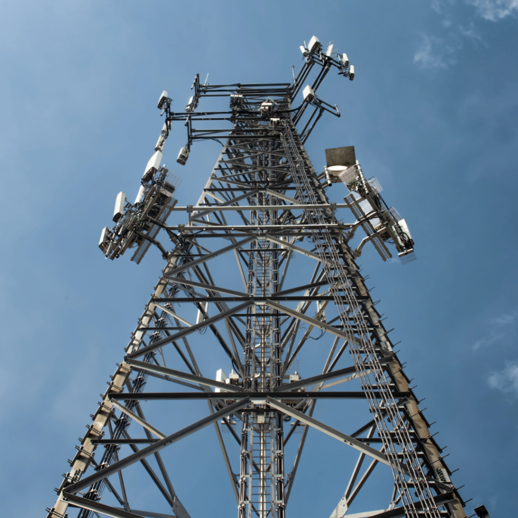 Radio tower with 5g and 4g antennae attached